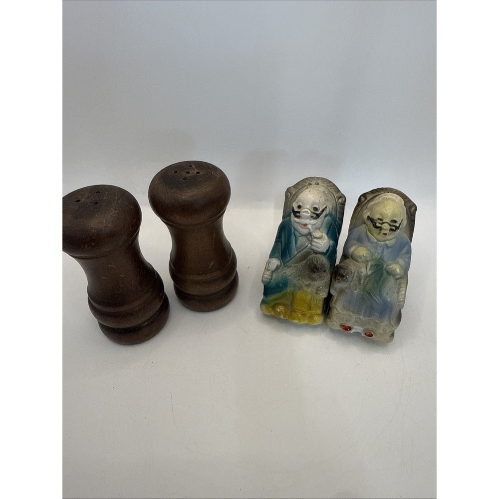 Vintage Salt And Peer Shakers Lot Of 2 Wooden Set; Grandma Grandpa Hong Kong Set